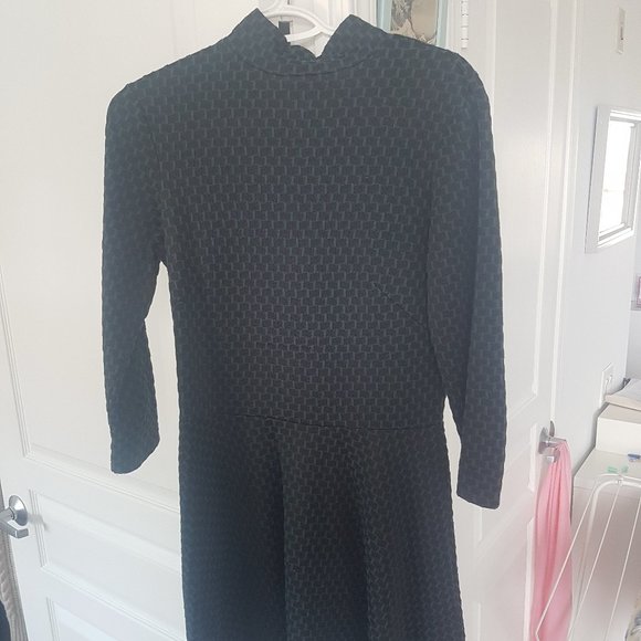 Turtleneck A line dress - Picture 1 of 3